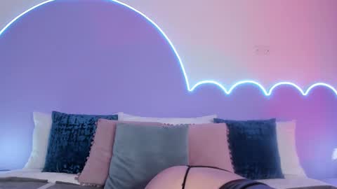 Lilou online show from 02/12/25, 11:51