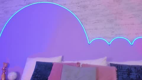 Lilou online show from 09/09/25, 07:57