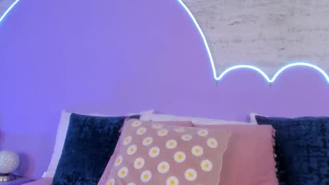 Lilou online show from 12/03/25, 12:03