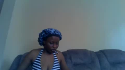 Snapshot of lilpretty16 chatting on 06/05/26, 08:31 lilpretty16 online show from 06/05/26, 08:31