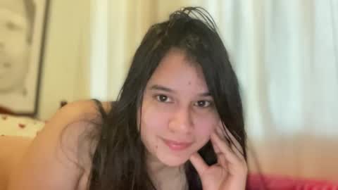 lilprincessxoxo_ online show from 12/19/25, 05:53