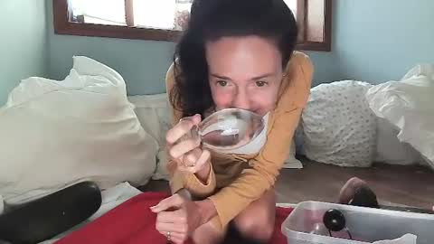 Snapshot of lilrosiedoll chatting on 10/08/25, 04:26 Lilrosiedoll online show from 10/08/25, 04:26