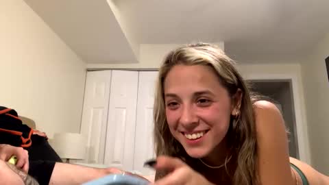 Snapshot of lilslutxxxbangz chatting on 02/25/26, 04:00 lilslutxxxbangz online show from 02/25/26, 04:00