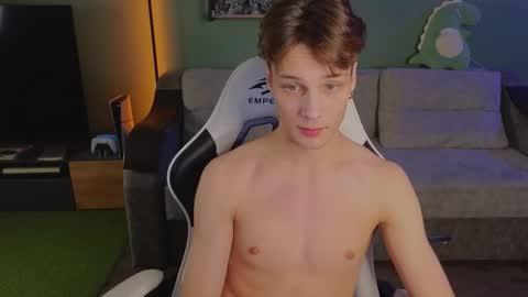 Snapshot of lilteddyboy chatting on 11/15/25, 04:14 lilteddyboy online show from 11/15/25, 04:14