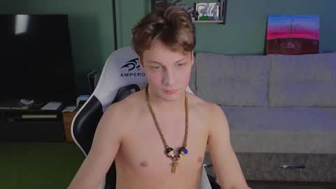 Snapshot of lilteddyboy chatting on 12/18/25, 05:52 lilteddyboy online show from 12/18/25, 05:52