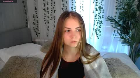 lilu__moon online show from 04/09/26, 06:02