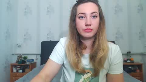lilu_cute25 online show from 05/10/26, 06:57