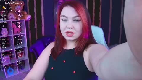 Lilu online show from 12/02/25, 12:21