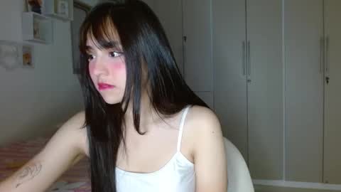 Snapshot of lily_crushx chatting on 12/02/24, 07:36 Lirio online show from 12/02/24, 07:36