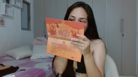 Snapshot of lily_crushx chatting on 12/21/25, 05:47 Lirio online show from 12/21/25, 05:47