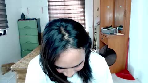 Lily Darling online show from 11/25/25, 02:11