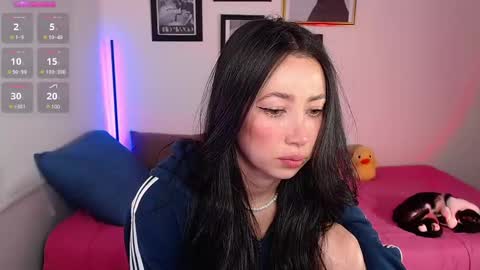 Snapshot of lily_evans_ chatting on 01/19/25, 04:12 just lily online show from 01/19/25, 04:12