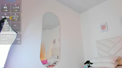   online show from 03/10/25, 08:12