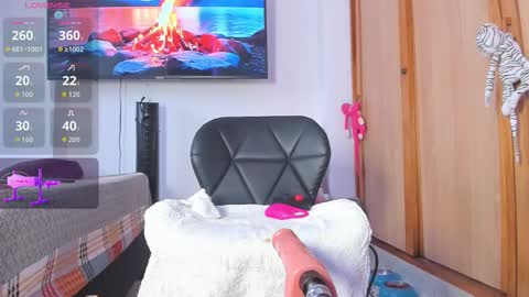 Snapshot of lily_evil chatting on 03/09/26, 04:00 online show from 03/09/26, 04:00