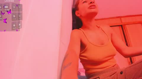 Snapshot of lily_evil chatting on 03/29/26, 05:13 online show from 03/29/26, 05:13