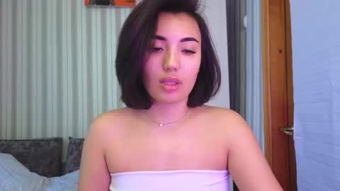 Snapshot of lily_foster_ chatting on 10/18/25, 07:20 Lily online show from 10/18/25, 07:20