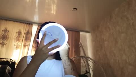 Snapshot of lily_foster_ chatting on 01/18/26, 07:01 Lily online show from 01/18/26, 07:01