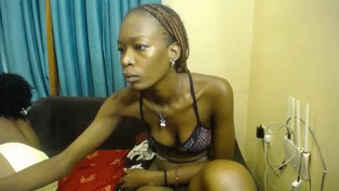 Snapshot of lily_freak chatting on 05/09/26, 04:12 Dess online show from 05/09/26, 04:12