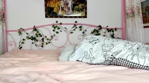 Snapshot of lily_holy chatting on 12/20/24, 11:26 all my content for 4 below online show from 12/20/24, 11:26