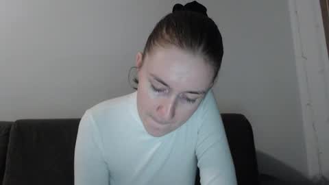 lily_love_x online show from 11/10/25, 10:09