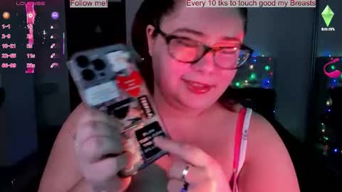 Snapshot of lily_lu_one chatting on 10/04/25, 10:30 Elina online show from 10/04/25, 10:30