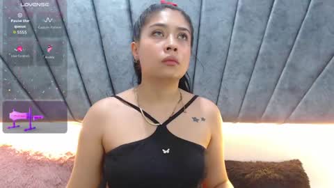 Snapshot of lily_meghan chatting on 05/10/26, 07:52 LILY MEGHAN online show from 05/10/26, 07:52