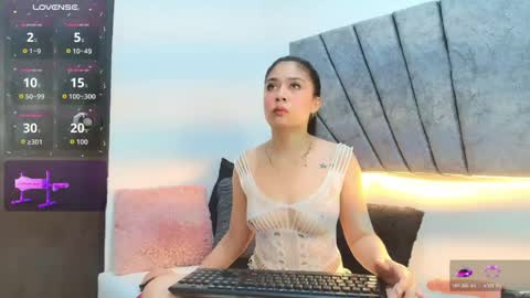Snapshot of lily_meghan chatting on 06/03/26, 07:41 LILY MEGHAN online show from 06/03/26, 07:41