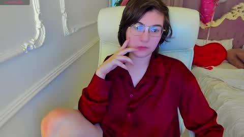 Snapshot of lily_merlin chatting on 04/19/26, 06:02 Lily online show from 04/19/26, 06:02