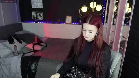 Snapshot of lily_moonlight chatting on 10/01/25, 07:25 Lily online show from 10/01/25, 07:25