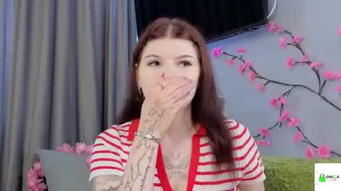 Snapshot of lily_qute chatting on 07/06/26, 08:22 Lily online show from 07/06/26, 08:22