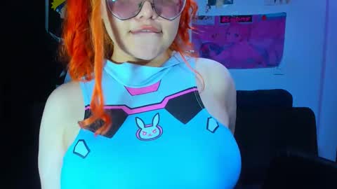 Snapshot of lily_stone04 chatting on 10/22/25, 05:19 lily_stone04 online show from 10/22/25, 05:19