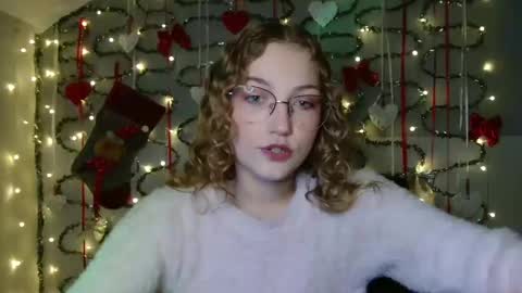 Snapshot of lily_tayberry chatting on 12/18/25, 06:25 small lily online show from 12/18/25, 06:25