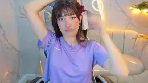 Snapshot of lily_tx chatting on 07/08/26, 12:42 Follow me.. Live 730 to 1400 online show from 07/08/26, 12:42