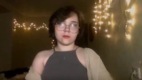 Snapshot of lily_violettt chatting on 01/17/26, 06:33 Lily online show from 01/17/26, 06:33