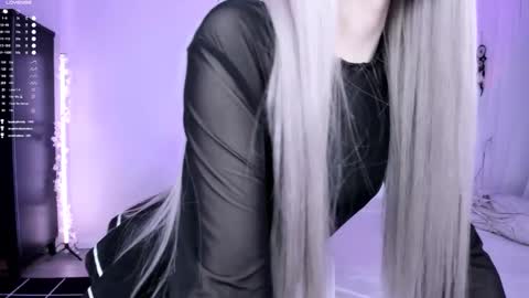 Lily online show from 03/06/25, 06:41