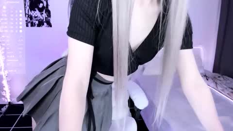 Lily online show from 11/24/25, 05:56