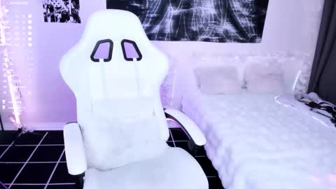 Lily online show from 03/14/26, 01:44