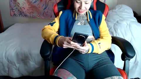 Snapshot of lilyadamsc chatting on 03/25/26, 04:51 Lily online show from 03/25/26, 04:51