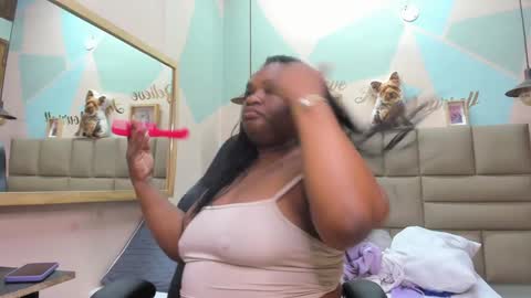 Lily online show from 02/08/25, 09:46