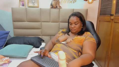 Lily online show from 09/13/25, 12:43