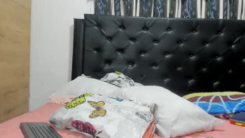 Snapshot of lilybaudyn_ chatting on 01/05/26, 05:27 Lily online show from 01/05/26, 05:27