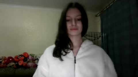 lilycandy_ online show from 12/04/24, 05:00