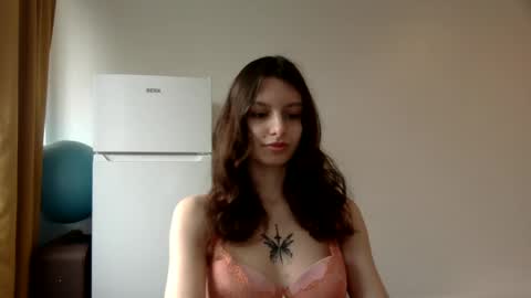 lilycandy_ online show from 03/12/25, 07:24