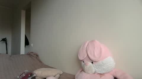 lilycandy_ online show from 11/04/25, 10:14