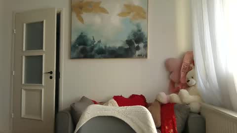 lilycandy_ online show from 04/10/26, 09:47