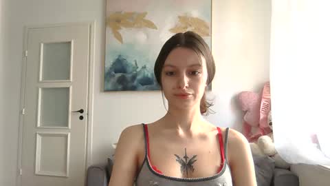 lilycandy_ online show from 04/14/26, 09:26