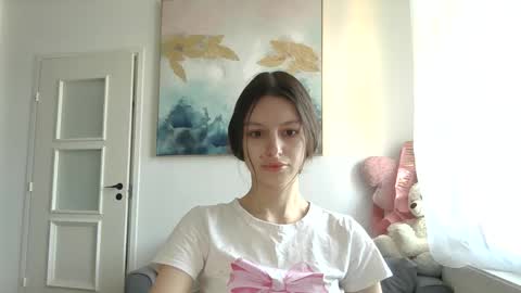 lilycandy_ online show from 04/18/26, 09:02