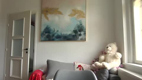 lilycandy_ online show from 05/28/26, 09:39
