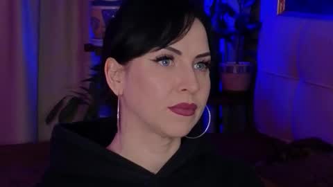 Snapshot of lilyconor chatting on 11/10/25, 04:06 Lily online show from 11/10/25, 04:06