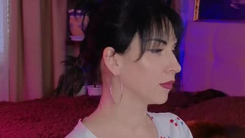 Snapshot of lilyconor chatting on 11/27/25, 08:38 Lily online show from 11/27/25, 08:38